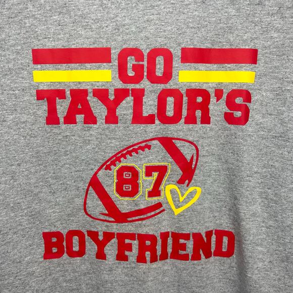 Gildan Travis Kelce Kansas City Chiefs T-Shirt Size M Go Taylor Swifts Boyfriend - Picture 2 of 9